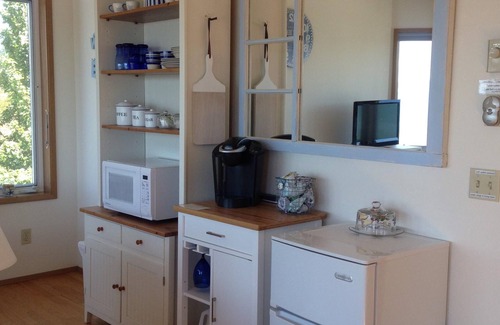 Coupeville Apartment | Unbelievable Penn Cove & Mt Baker views on Front St in Historic Coupeville