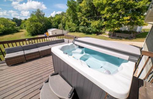 Dubuque House | Unbookable on this platform