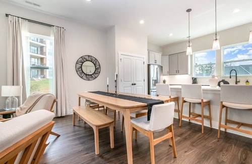 Charlotte House | UNCC 4BR | Pet-Friendly Stay