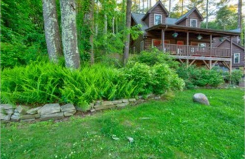 Valle Crucis Cabin | Uncle Earl's Haven at Heritage Hill!