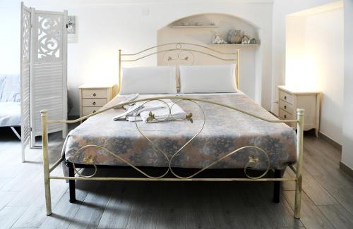 Old Town Cisternino House | Unda Maris