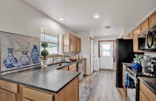 Center Point Cabin | Under New Management! THE PORCH CABIN @ Camp Verde Springs