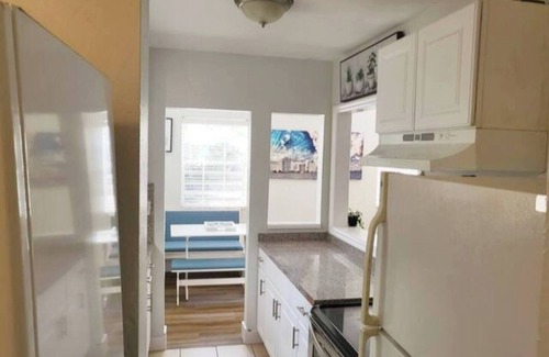 Southwest Coconut Grove House | Under NEW Management! 2 story house in the Grove!, Under NEW Management! 2 story house in the Grov