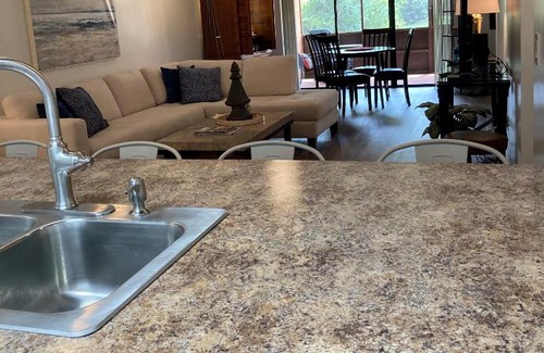 Stuart Apartment | Under the Oaks