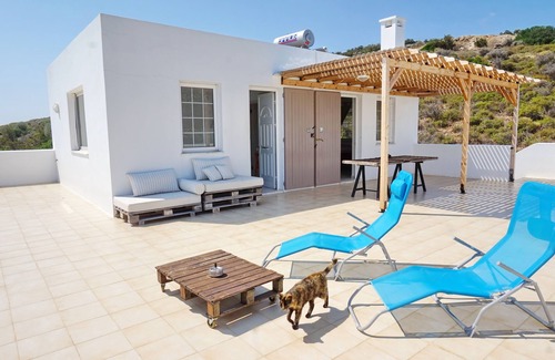 Kontos Apartment | Under the stars apartment with sea & pool view