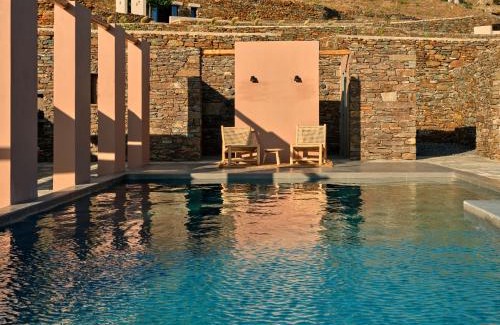 Exomvourgo Hotel | Under the Sun Cycladic Village