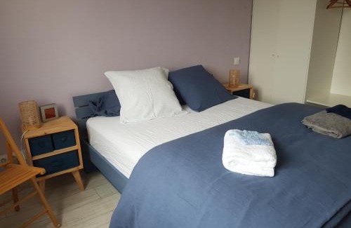 Le Chateau-d'Oleron House | Une chambre au Château