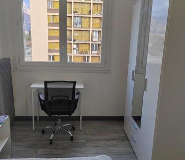 Secteur 3 House | Une Chambre dans Appartement partagé, Grenoble à 8 min du centre-ville