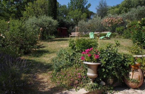 Manosque Apartment | Une Heure Bleue