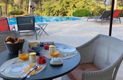 Le Beausset Bed & Breakfast | Une Pause en Provence