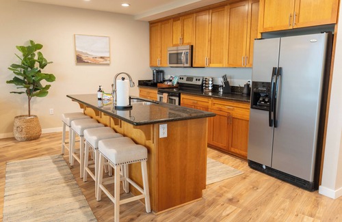 Rockaway Beach Condo | Unforgettable Oceanfront View! Steps to the Sand! Rockaway 2BR Condo! Beachfront