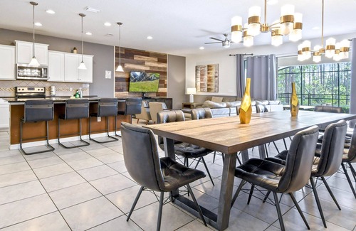 Four Corners House | Unforgettable Themed 9BR House! Game Room & Pool
