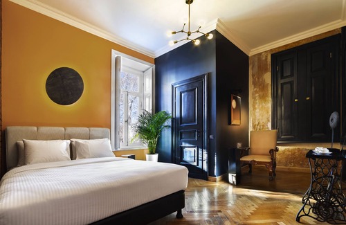 Chugureti Hotel | Unfound Door