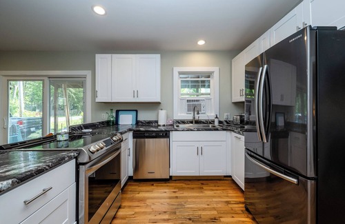 Union Pier Cottage | Union Pier Cottage Close To Everything! One Of Three Units!