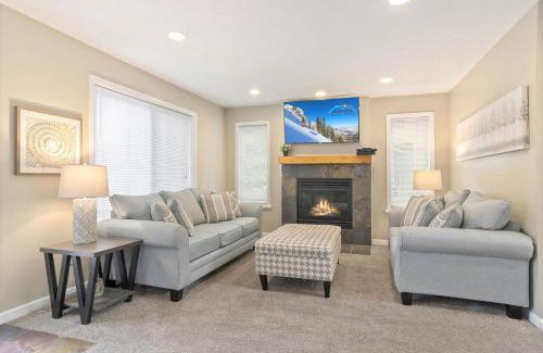 Midvale House | Union Pines in Salt Lake with Hot Tub and Deck