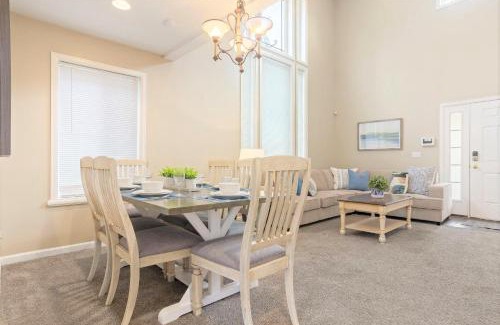Midvale House | Union Pines in Salt Lake with Hot Tub and Deck
