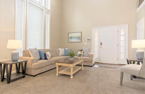 Midvale House | Union Pines in Salt Lake with Hot Tub and Deck
