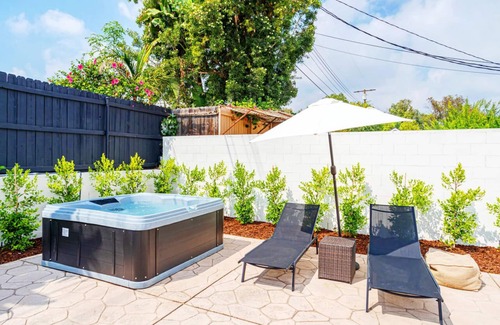 Valley Glen House | Unique 1BR Home with Stunning Private Patio