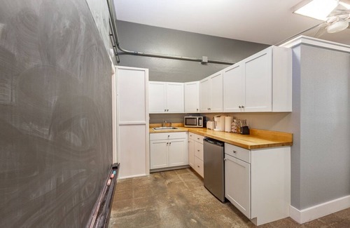 Bridgeton Condo | Unique 2 Bedroom Condo | Near New Bern Waterfront