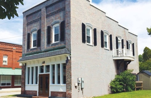 Bridgeton Condo | Unique 2 Bedroom Condo | Near New Bern Waterfront