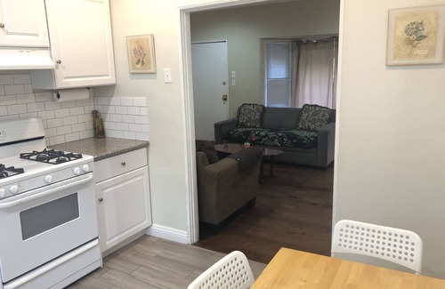 Burbank House | Unique 2 Bedroom Home in Burbank