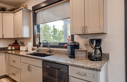 Lead Cabin | Unique 3800+ Sq. Ft. Lodge w/Game Room, Open Plan, Hot Tub, and Clubhouse!