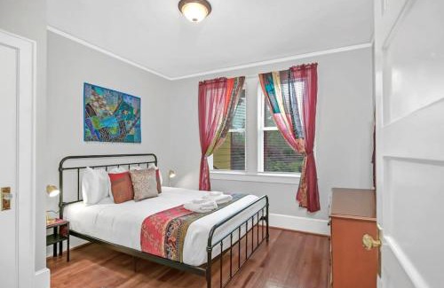 Eau Claire House | Unique 3BR - Sleeps 6