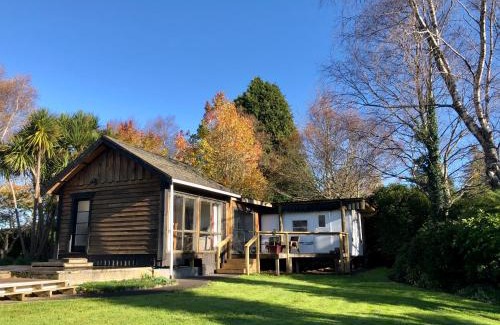 Rangataua Ski Chalet | Unique and Charming Garden Cottage/Campervan