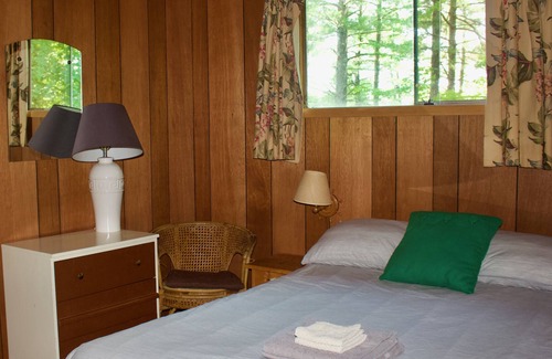 Tay Valley Cottage | Unique and tranquil cottage with panoramic lake views and tall pines