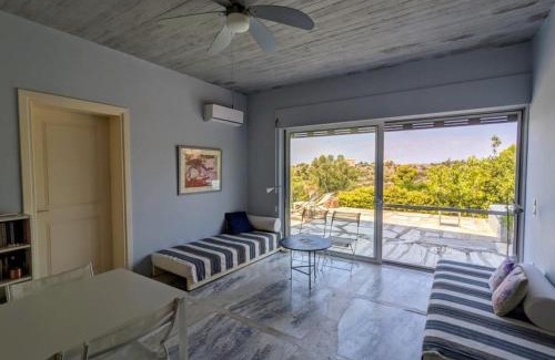 Kilada Apartment | Unique Apartment for Art & Nature Lovers