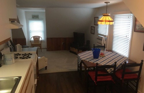 Cape May Apartment | Unique Beach Block Cape May 2nd Floor Apt.