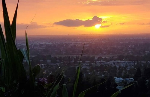 Whittier House | Unique beautiful hilltop home - panoramic views