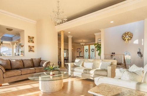 Whittier House | Unique beautiful hilltop home - panoramic views