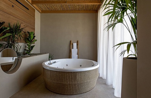 Karteros Resort | Unique Blue! Resort and Villas Adults Only