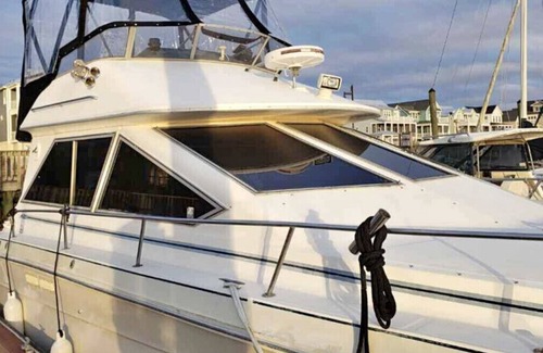 Washington Boat Rental | Unique Boating Getaway