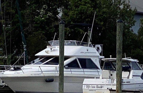Washington Boat Rental | Unique Boating Getaway