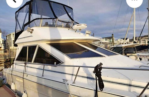 Washington Boat Rental | Unique Boating Getaway