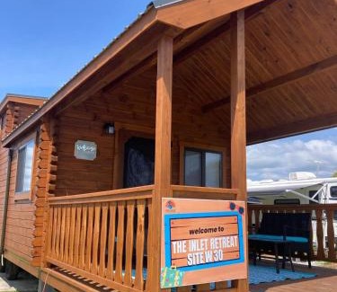 Holly Ridge House | Unique Cabin Near Surf City with Loft and Parking