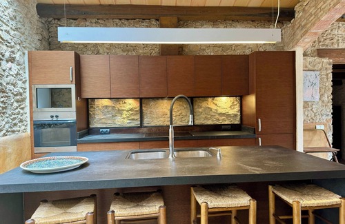 Pals House | Unique catalan farmhouse with rustic charme dating back to the 16th century