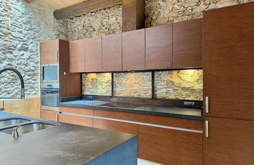 Pals House | Unique catalan farmhouse with rustic charme dating back to the 16th century