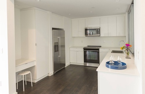 Over-the-Rhine Apartment | Unique, contemporary 1,600ft2 2BR/2.5BA apt - OTR