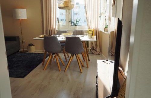 Neue Vahr Sudost Apartment | unique: cozy - balcony - kitchen - netflix