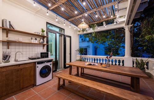 Lang Ha Hotel | UNIQUE Creative Apartment w ROOFTOP Garden