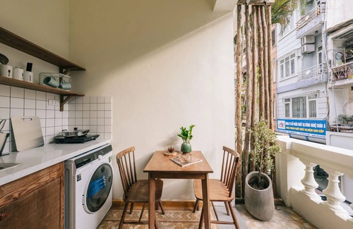 Lang Ha Hotel | UNIQUE Creative Apartment w ROOFTOP Garden
