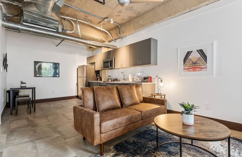 Cedars Apartment | Unique Dallas Loft Apartment