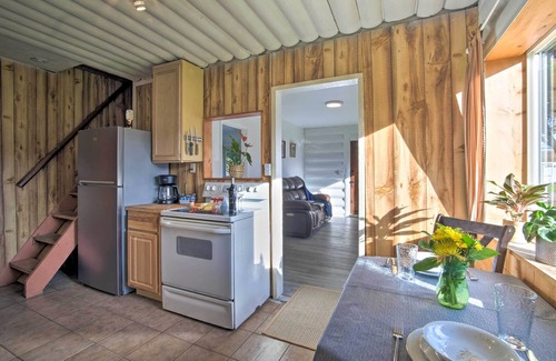 Crescent City North Cabin | Unique Dog-Friendly Log Cabin: Short Walk to Ocean