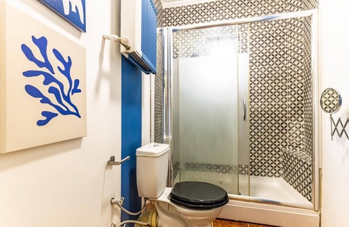 Tophane Apartment | Unique Flat w Balcony 5 min to Istiklal Street
