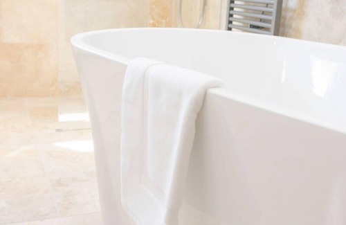 Lancon-Provence Bed & Breakfast | Unique guest room in the heart of Provence: "The Secret of the Stones"