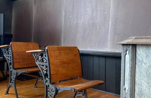 Chester House | UNIQUE/HISTORIC STAY IN AN 1874 ERA SCHOOLHOUSE!!!