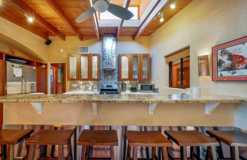 Tucson House | Unique Home/5 BR 2 BA/Yoga/Private/4 Acres
